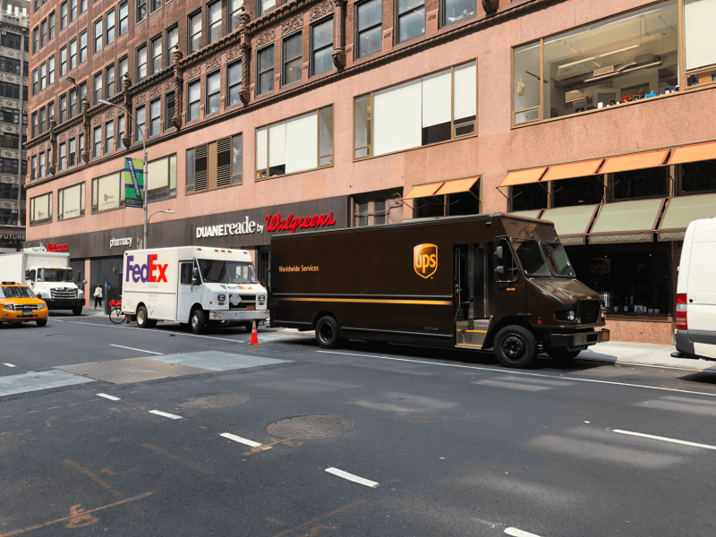 Shipping Large Items How to Pick the Right Carrier?